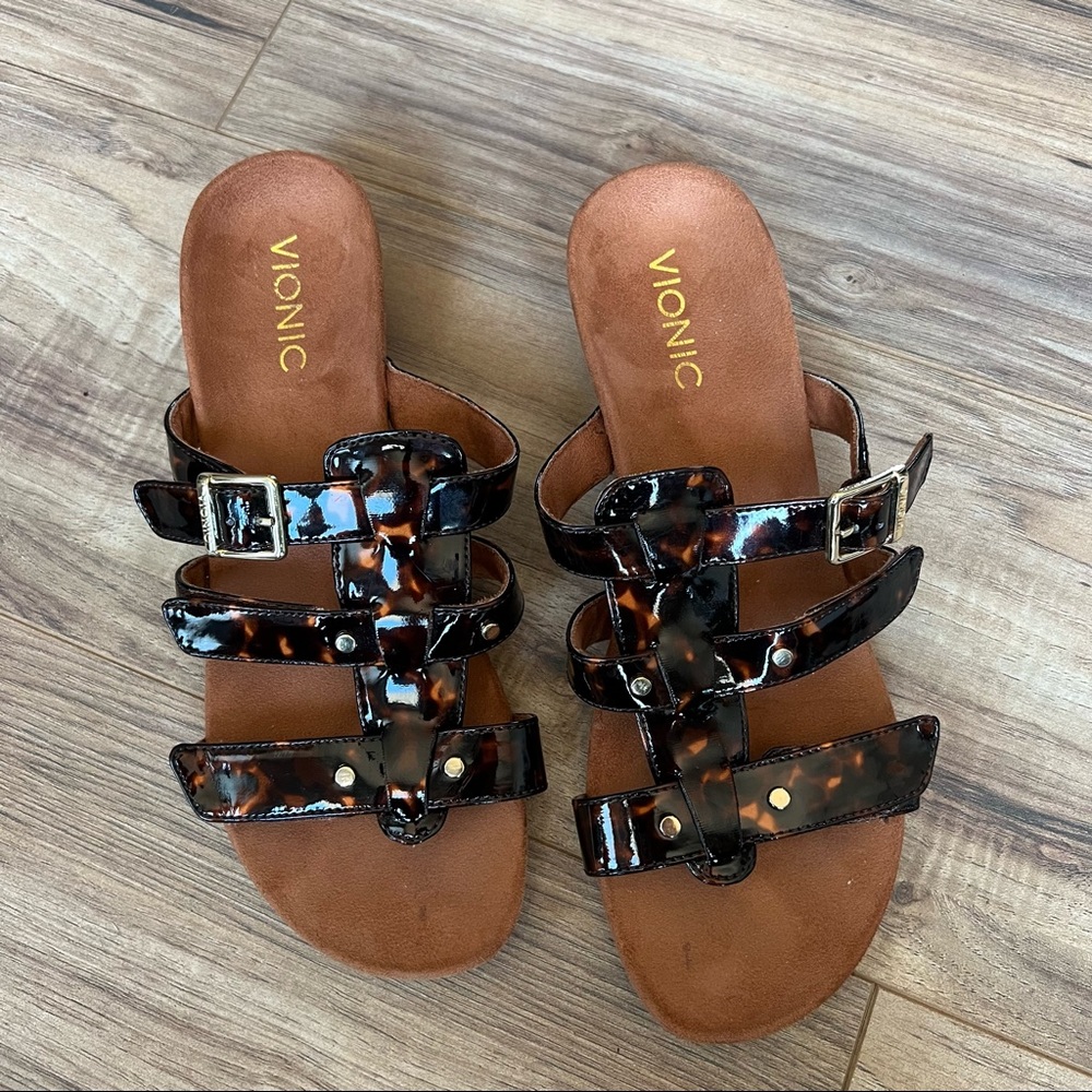 Vionic 381 Radia tortoise sandal size 8